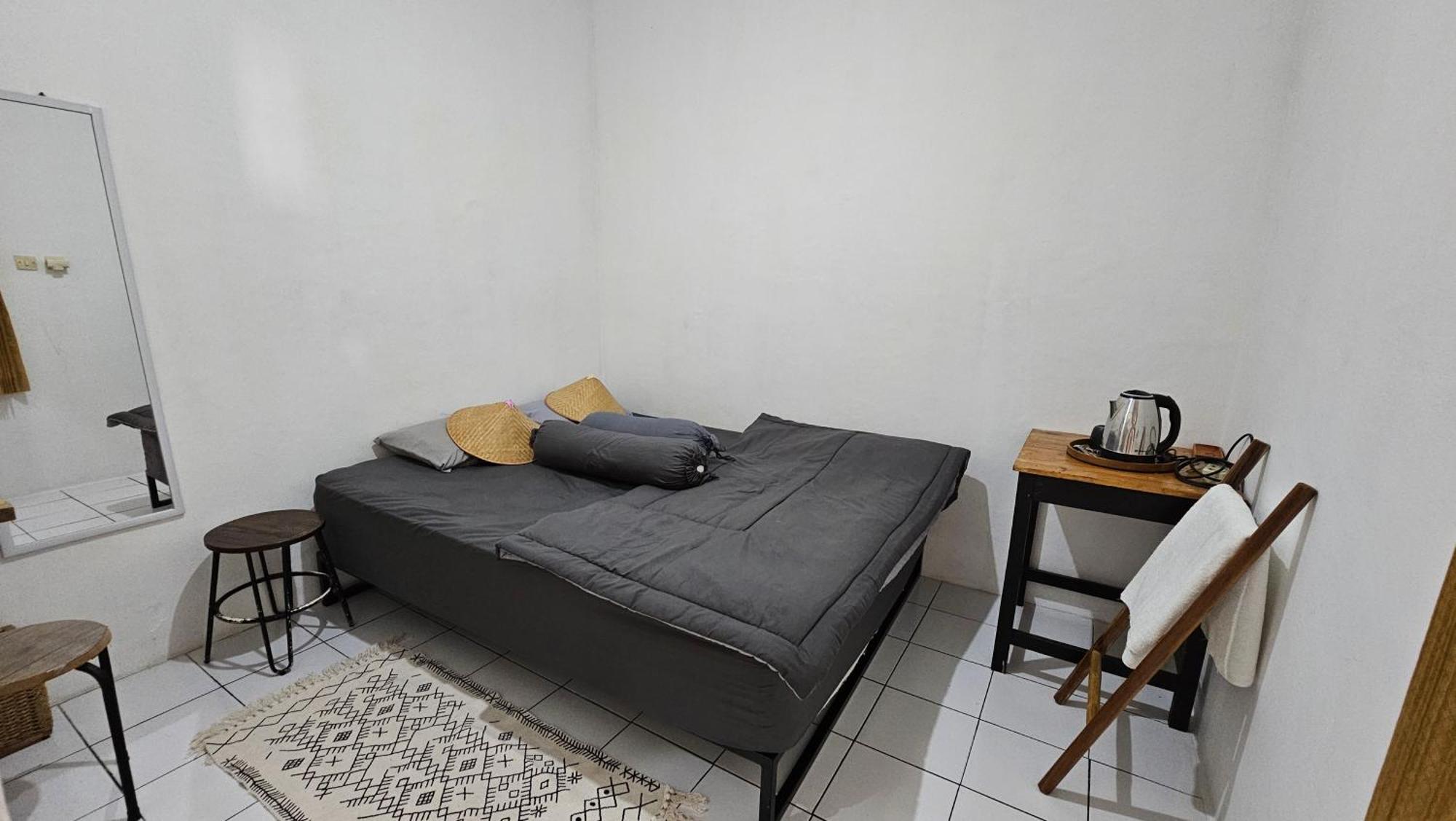 Oke Baik Hostel Джокьякарта Экстерьер фото