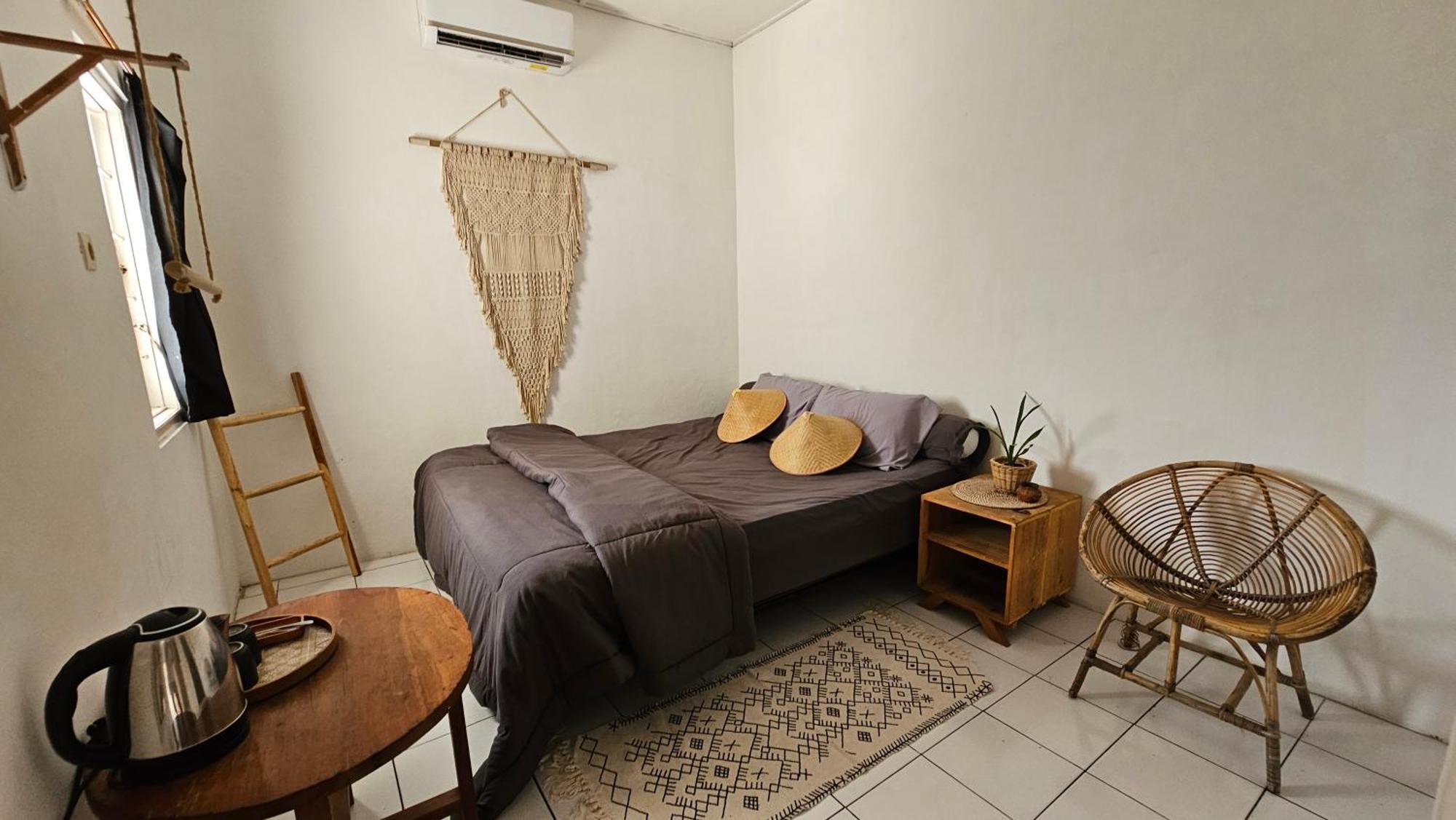 Oke Baik Hostel Джокьякарта Экстерьер фото