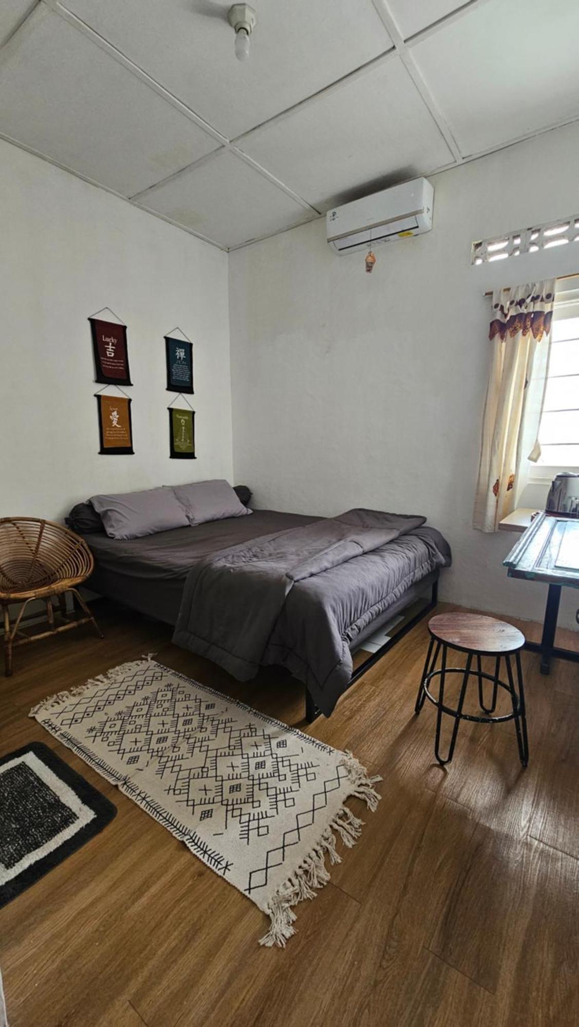 Oke Baik Hostel Джокьякарта Экстерьер фото