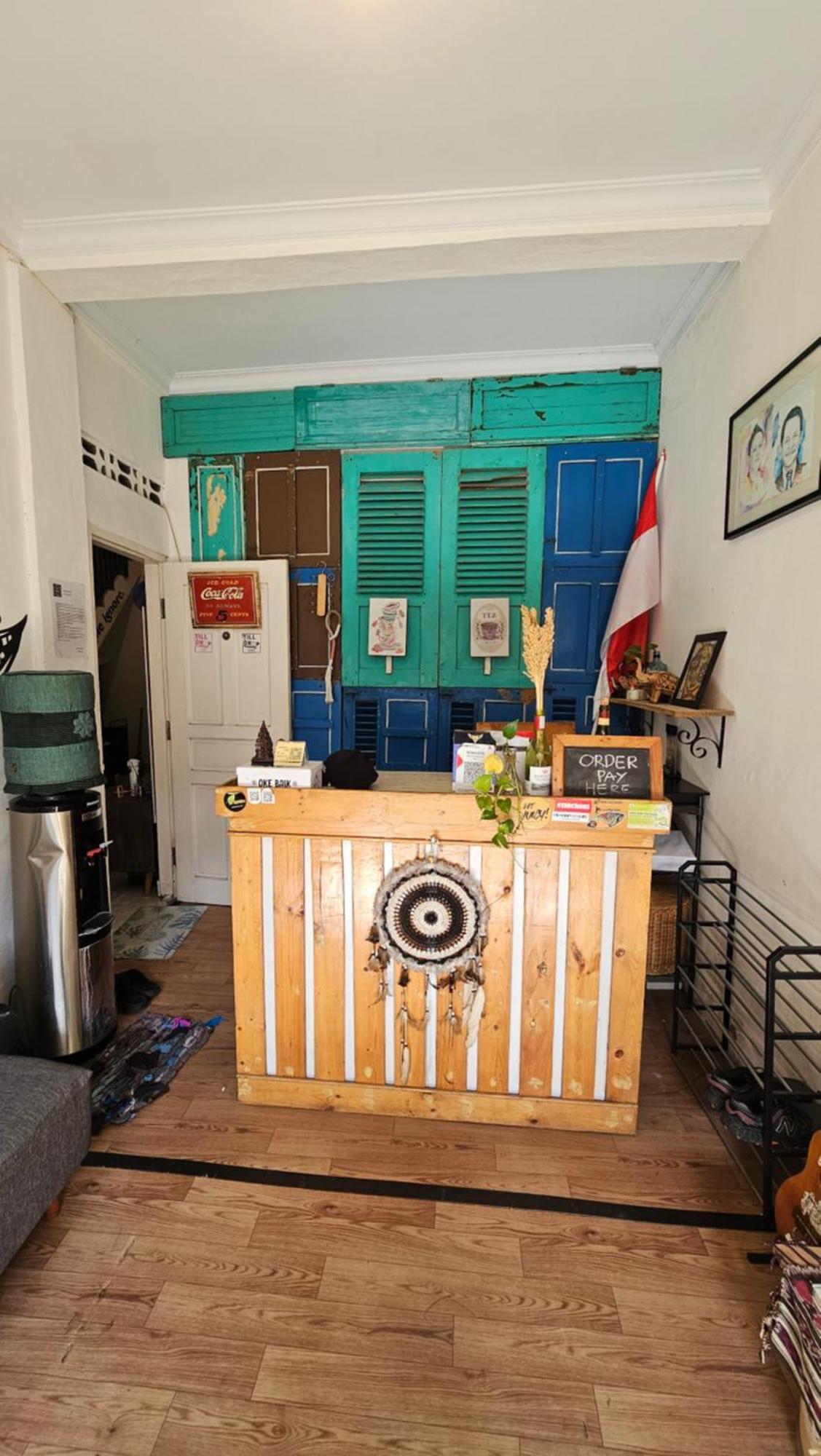Oke Baik Hostel Джокьякарта Экстерьер фото