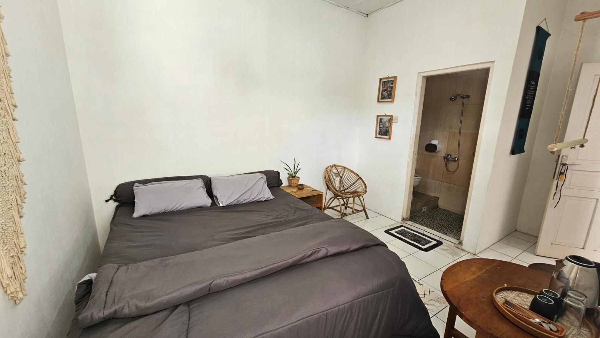 Oke Baik Hostel Джокьякарта Экстерьер фото