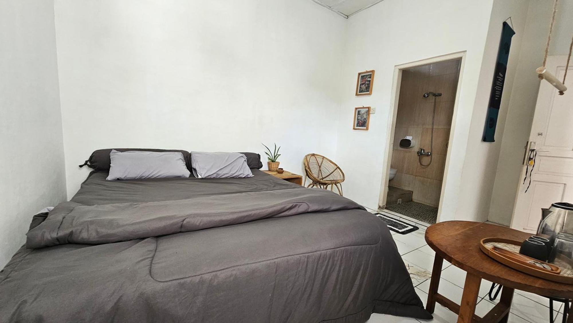 Oke Baik Hostel Джокьякарта Экстерьер фото