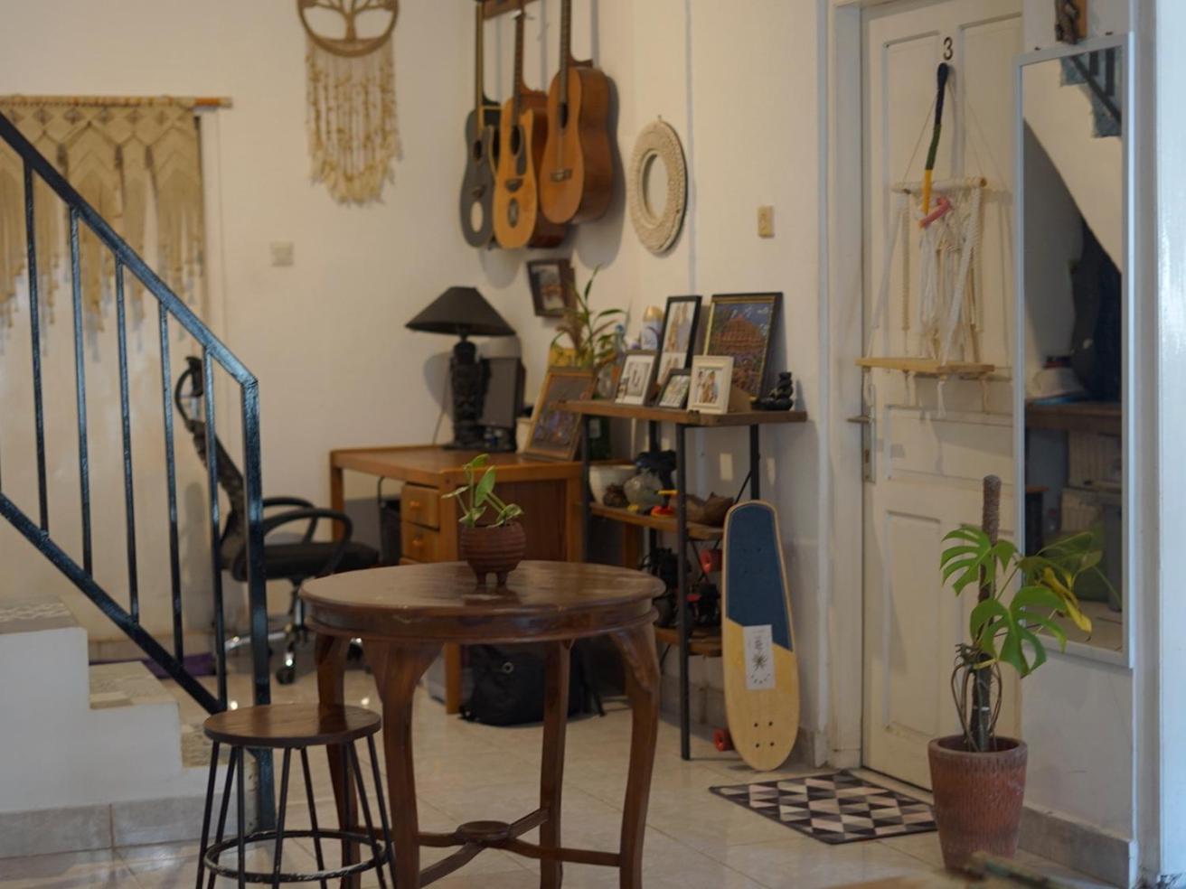 Oke Baik Hostel Джокьякарта Номер фото